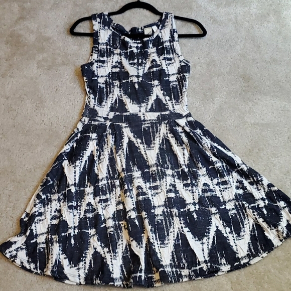 Macy's blue & white,fit and flare dress in size s - Picture 1 of 3